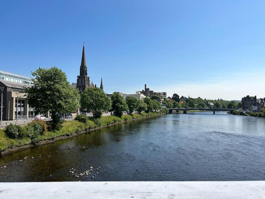 Jacobite'S Retreat, 17Th Century Cottage In The Heart Of Inverness Esterno foto